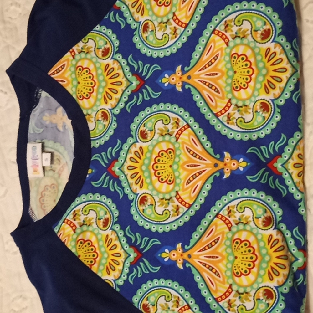 LuLaRoe Top Size S - Picture 7 of 7
